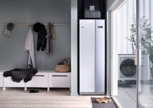 NIBE luft/vann varmepumpe for vannbåren varme og varmtvann.