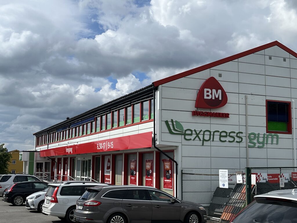 Expressgym og Byggmakker har installert varmepumper for næring